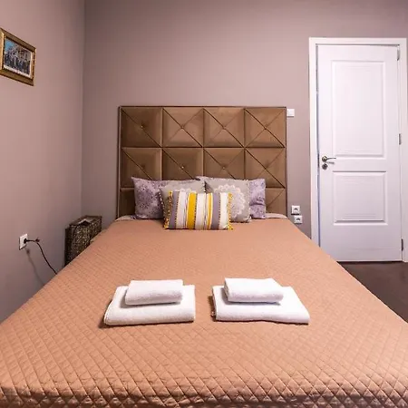Apartment The Old House ✵ 2Bd Flat