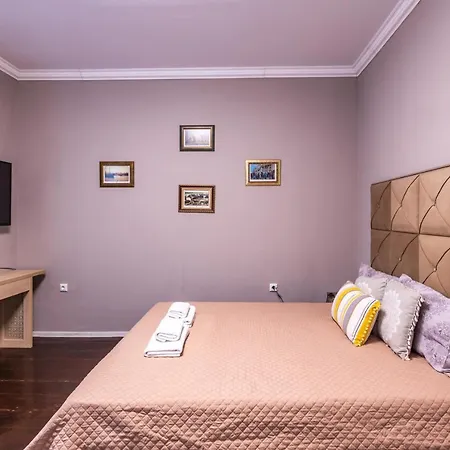 The Old House ✵ 2Bd Flat Apartment Warna