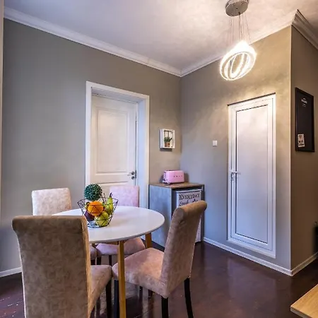 The Old House ✵ 2Bd Flat Apartment