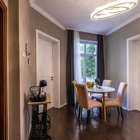 Apartment The Old House ✵ 2Bd Flat Warna